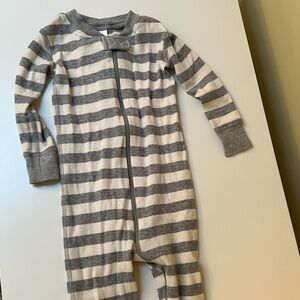 Hanna Andersson Gray and Cream Striped Kids Onesie Pajamas 18-24 months Cotton